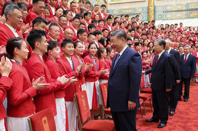 2024年8月20日，习近平总书记在人民大会堂接见第33届夏季奥林匹克运动会中国体育代表团全体成员。